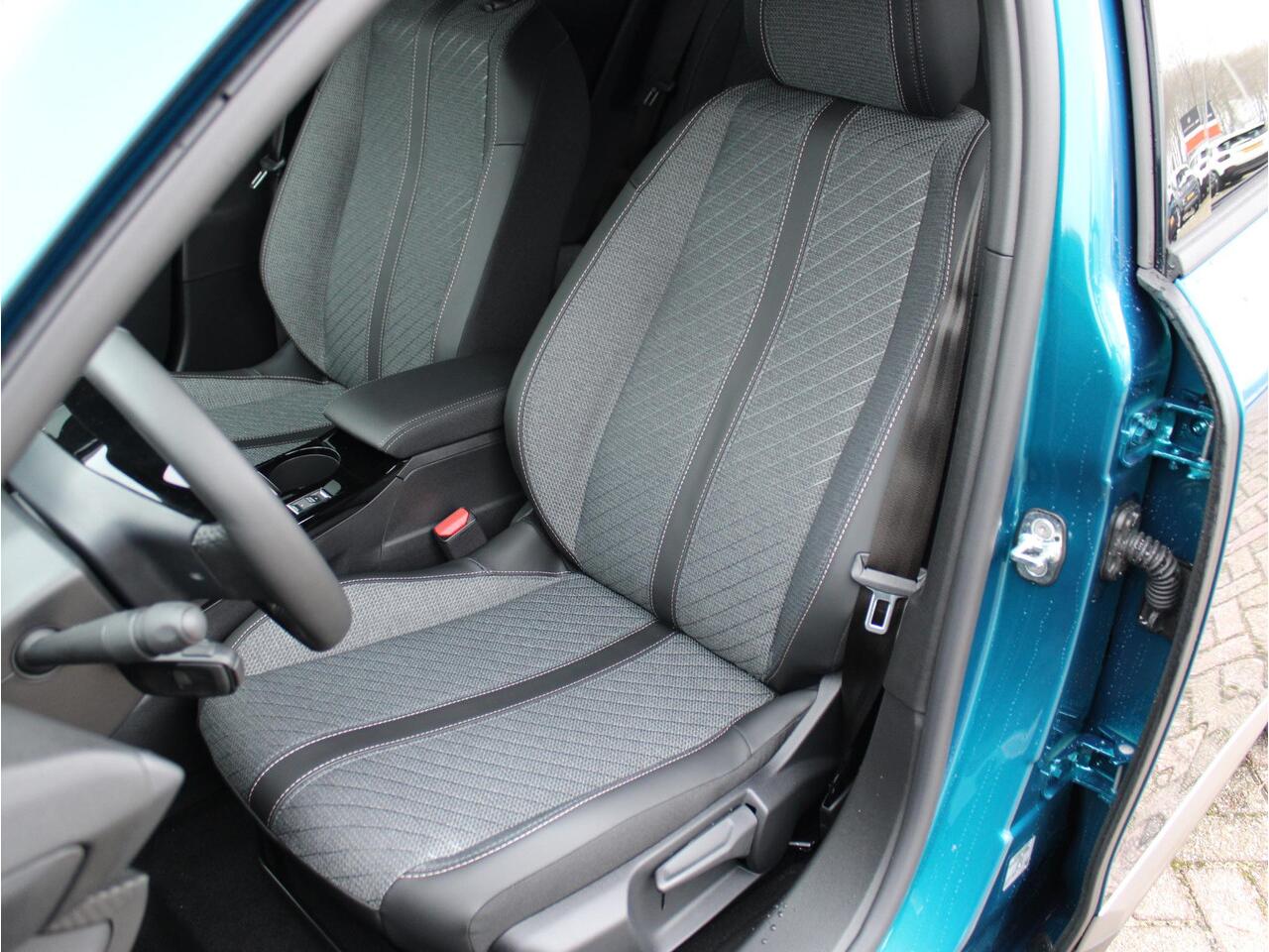 Peugeot 2008 1.2 Hybrid 145 Allure VOORRAAD KORTING