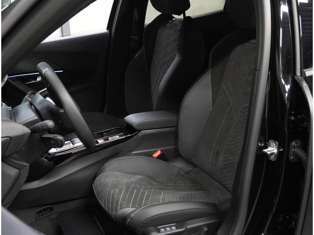 Peugeot 2008 1.2 Hybrid 145 GT | Alcantara Executive Interior | Vision, Navigation, Drive Assist plus pack |