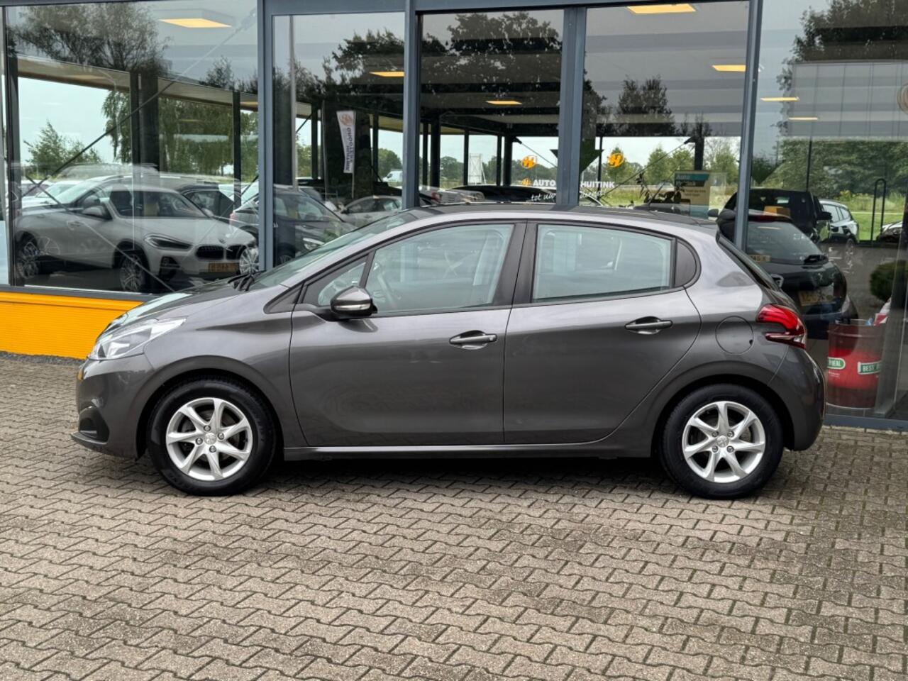 Peugeot 208 1.2 PureTech Blue Lion - Carplay/Android - Trekhaak