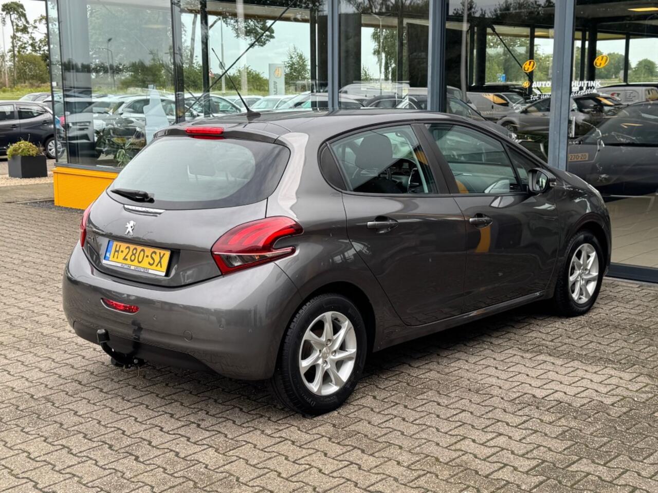 Peugeot 208 1.2 PureTech Blue Lion - Carplay/Android - Trekhaak