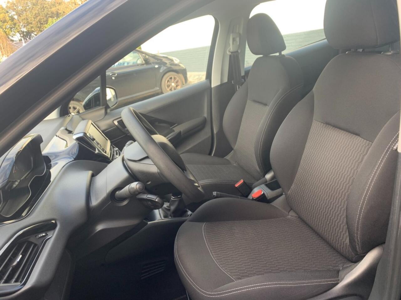 Peugeot 208 1.2 Puretech Active, Cruise control, Trekhaak, Airco, All-in prijs incl nieuwe distributieset!