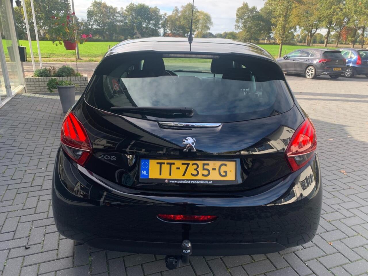 Peugeot 208 1.2 Puretech Active, Cruise control, Trekhaak, Airco, All-in prijs incl nieuwe distributieset!