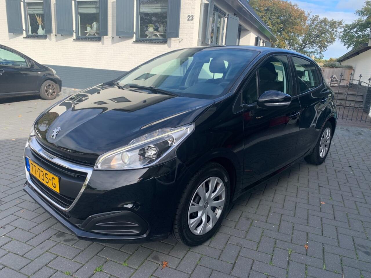 Peugeot 208 1.2 Puretech Active, Cruise control, Trekhaak, Airco, All-in prijs incl nieuwe distributieset!