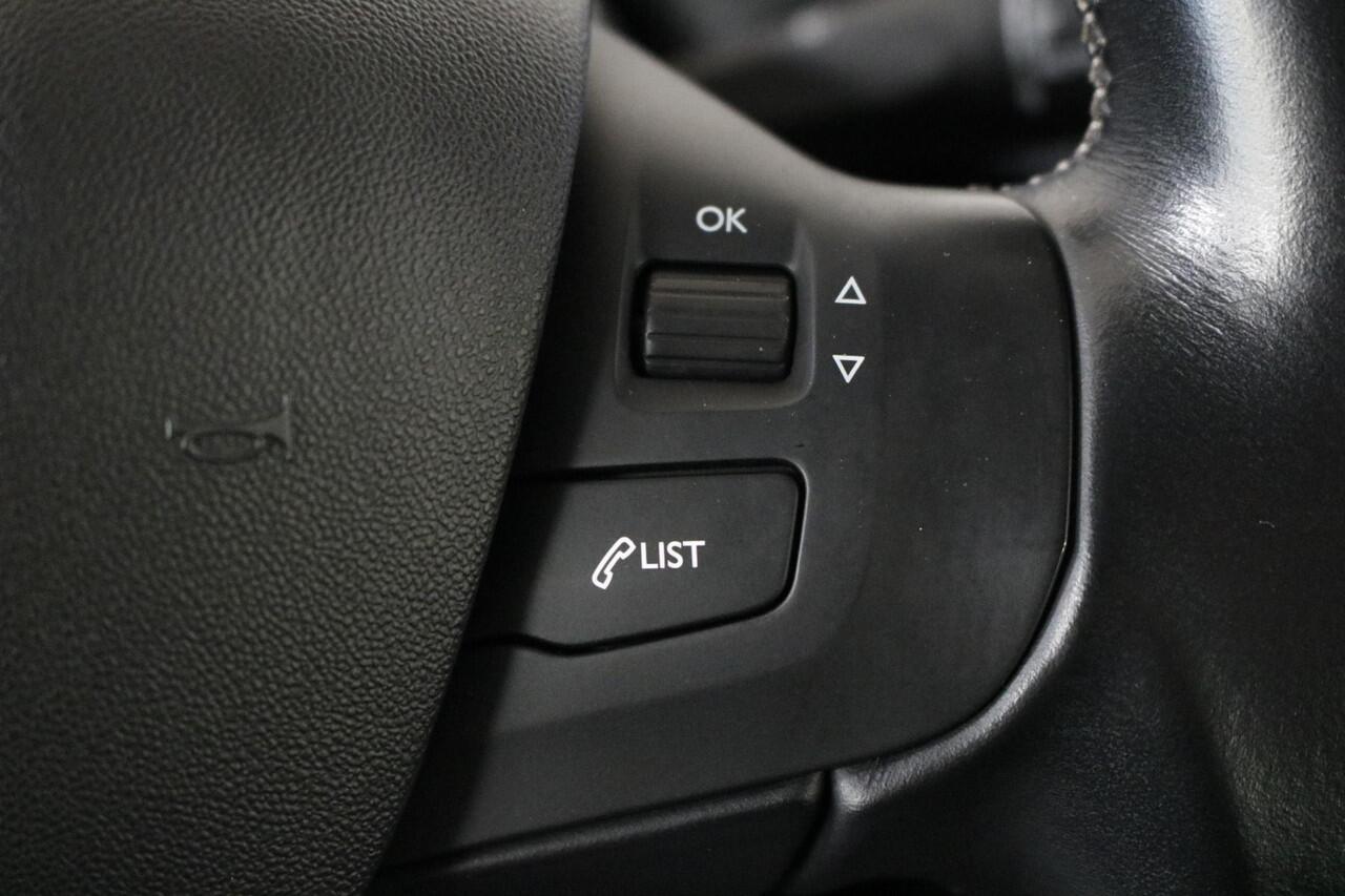 Peugeot 208 1.2 PureTech Allure Automaat | Apple/Android | Cruise | Camera