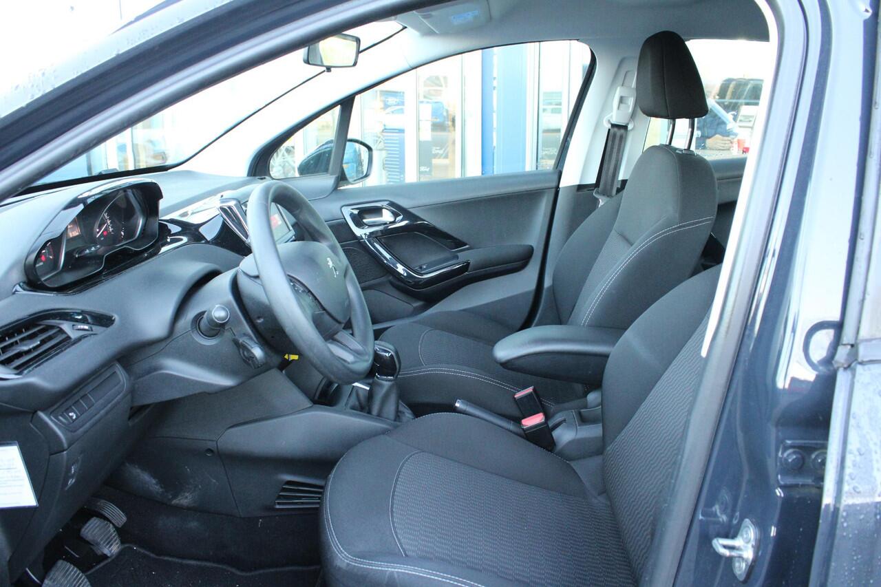 Peugeot 208 1.2 PureTech Blue Lion | Dealeronderhouden! | Distributieriem Vervangen | Cruise Control | Navigatie | Airco |