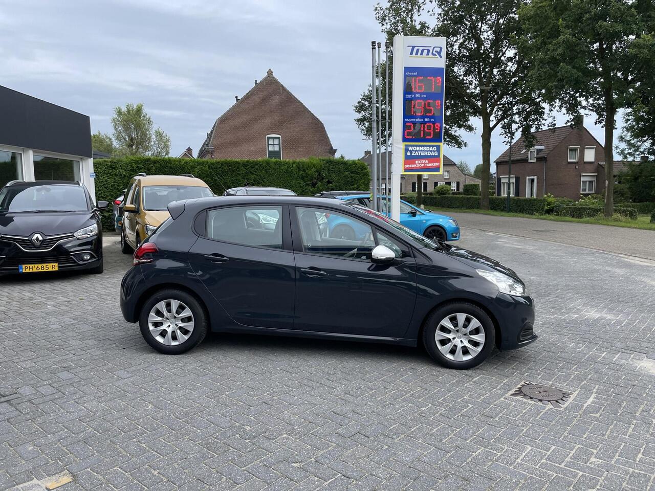 Peugeot 208 1.2 PureTech Like