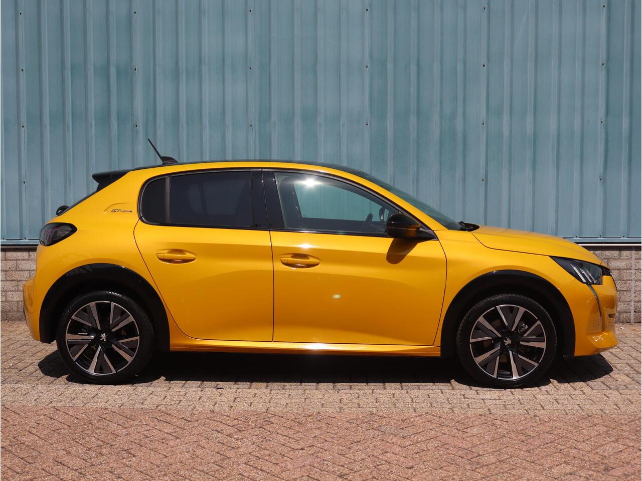 Peugeot 208 GT-Line 1.2 Turbo 100pk H6 | NAVI | CLIMA | CAMERA | 3D DASHBOARD | APPLE CARPLAY / ANDROID AUTO |