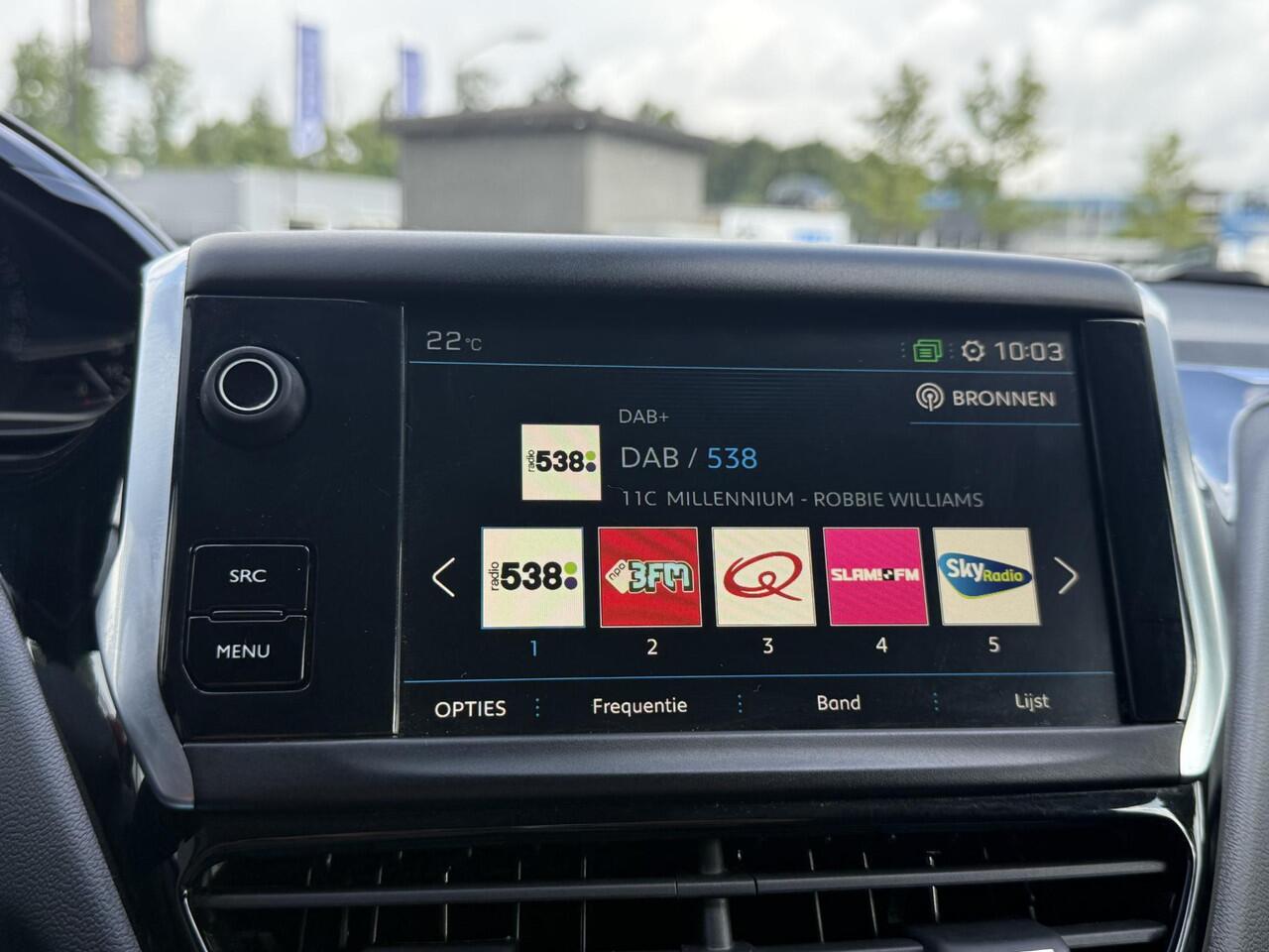 Peugeot 208 1.2 PureTech Signature Navi,Airco,Cruise,PDC,Trekhaak,Carplay,Elek ramen,N.A.P,Nieuwe APK bij Aflevering