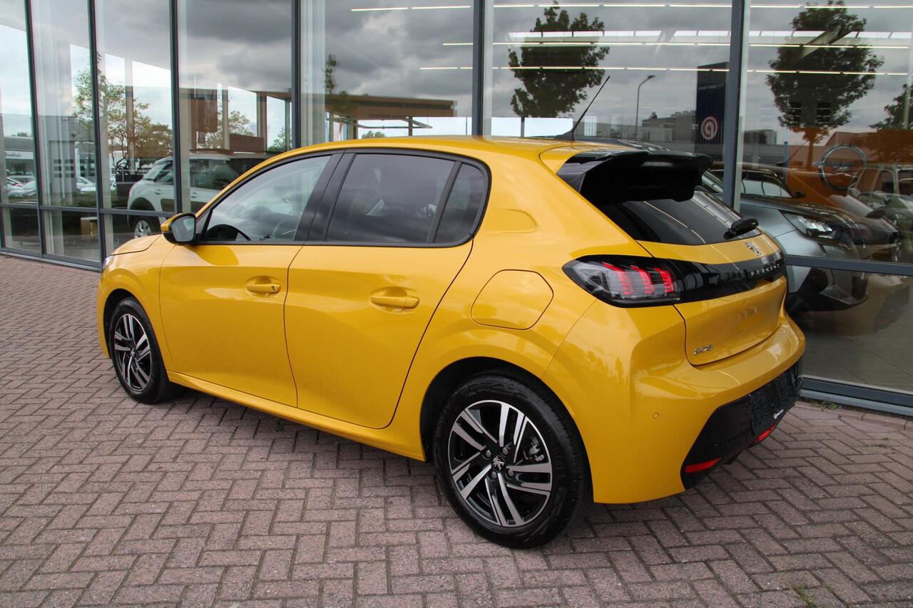 Peugeot 208 1.2 PureTech 100pk Allure Pack Automaat EAT8 Airco Navi Camera Carplay
