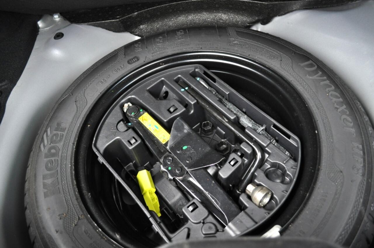 Peugeot 208 1.2 GT Aut. Nav pdc v+a Pano