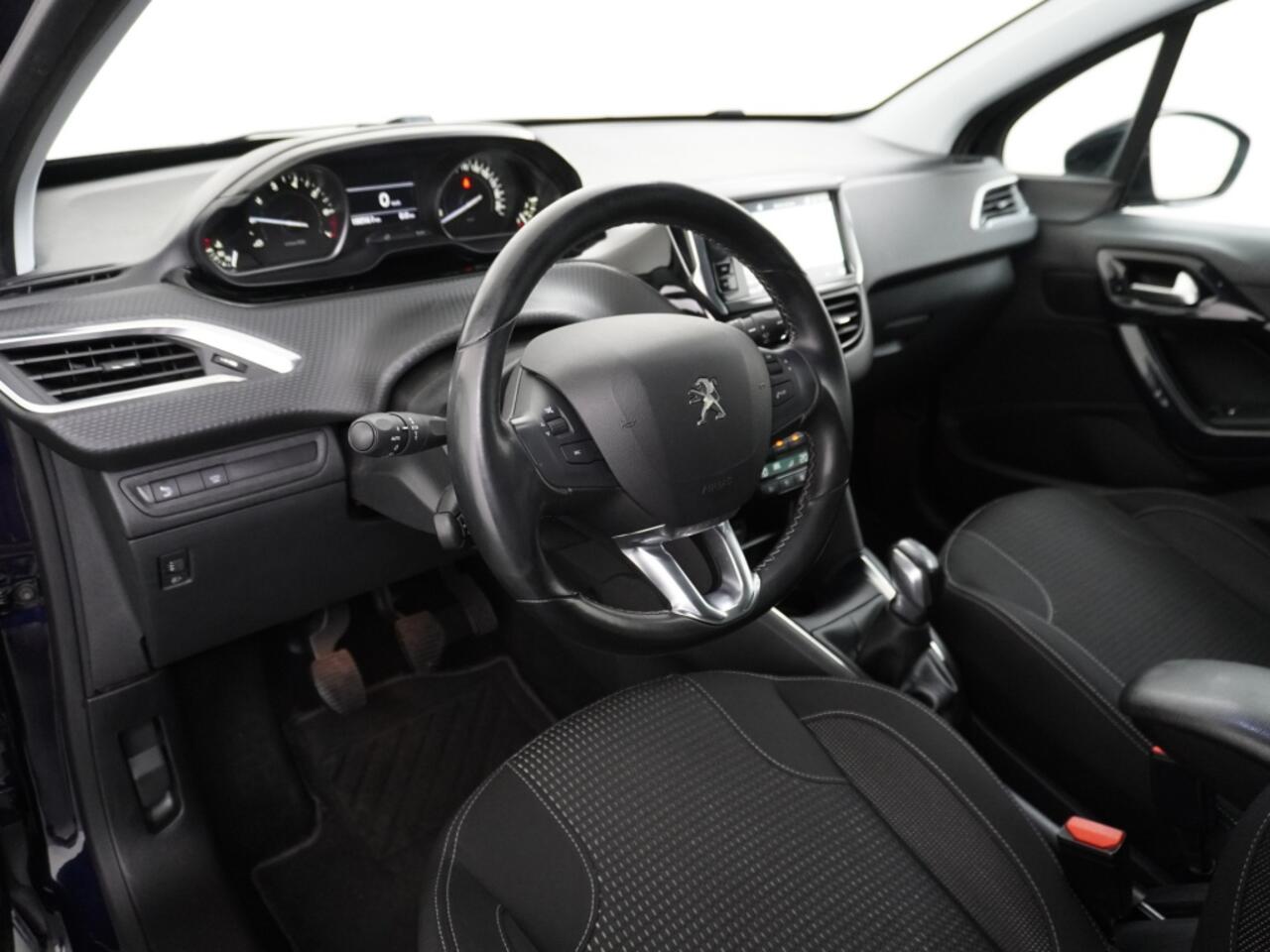 Peugeot 208 1.2 PureTech Allure | Cruise control | Apple car play | Bluetoot