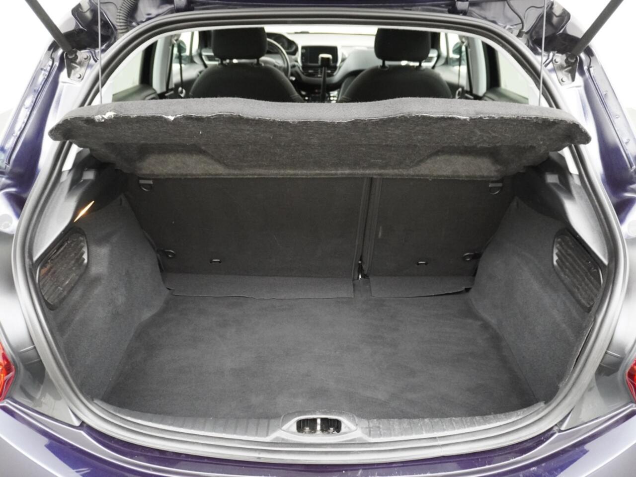 Peugeot 208 1.2 PureTech Allure | Cruise control | Apple car play | Bluetoot