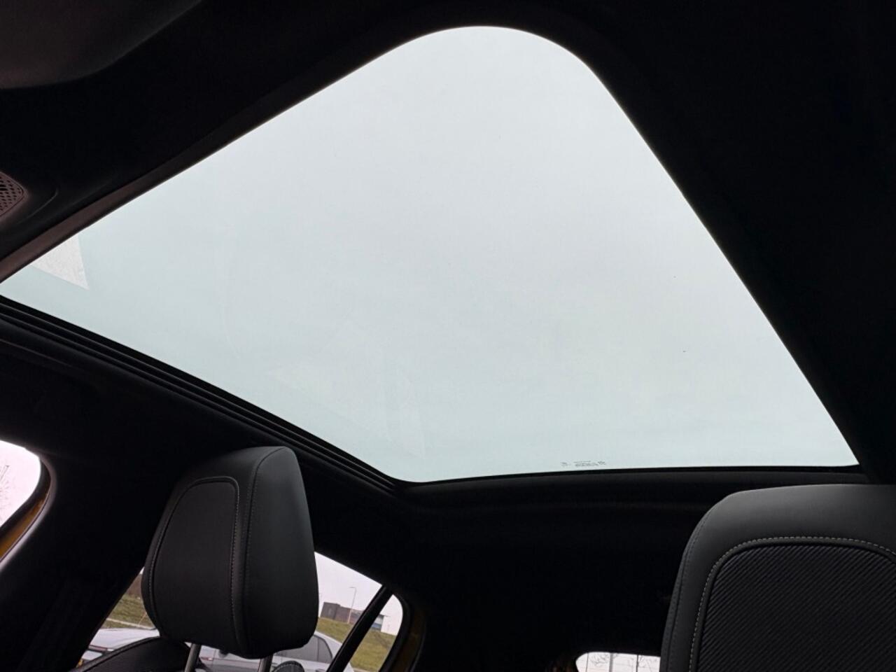 Peugeot 208 1.2 PURETECH 130PK AUT. GT-LINE PANO-DAK NAVI CAMERA CARPLAY AIRCO LMV PDC