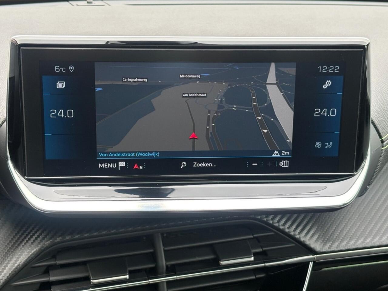 Peugeot 208 1.2 PURETECH 130PK AUT. GT-LINE PANO-DAK NAVI CAMERA CARPLAY AIRCO LMV PDC