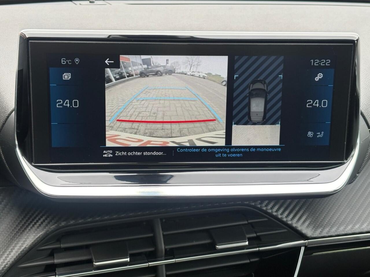 Peugeot 208 1.2 PURETECH 130PK AUT. GT-LINE PANO-DAK NAVI CAMERA CARPLAY AIRCO LMV PDC