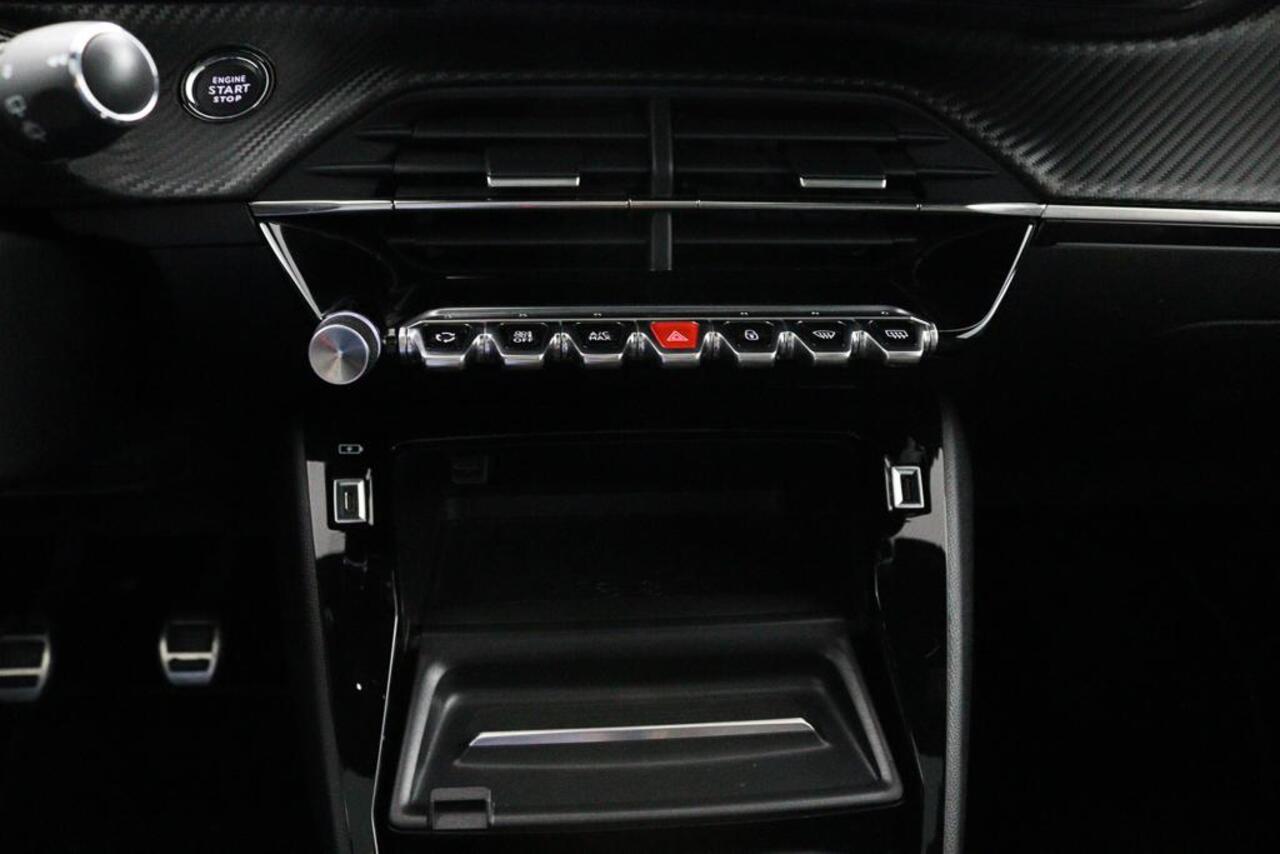 Peugeot 208 1.2 PureTech GT-Line*ACC*PANO*CARPLAY*ECC*CAM*LED*