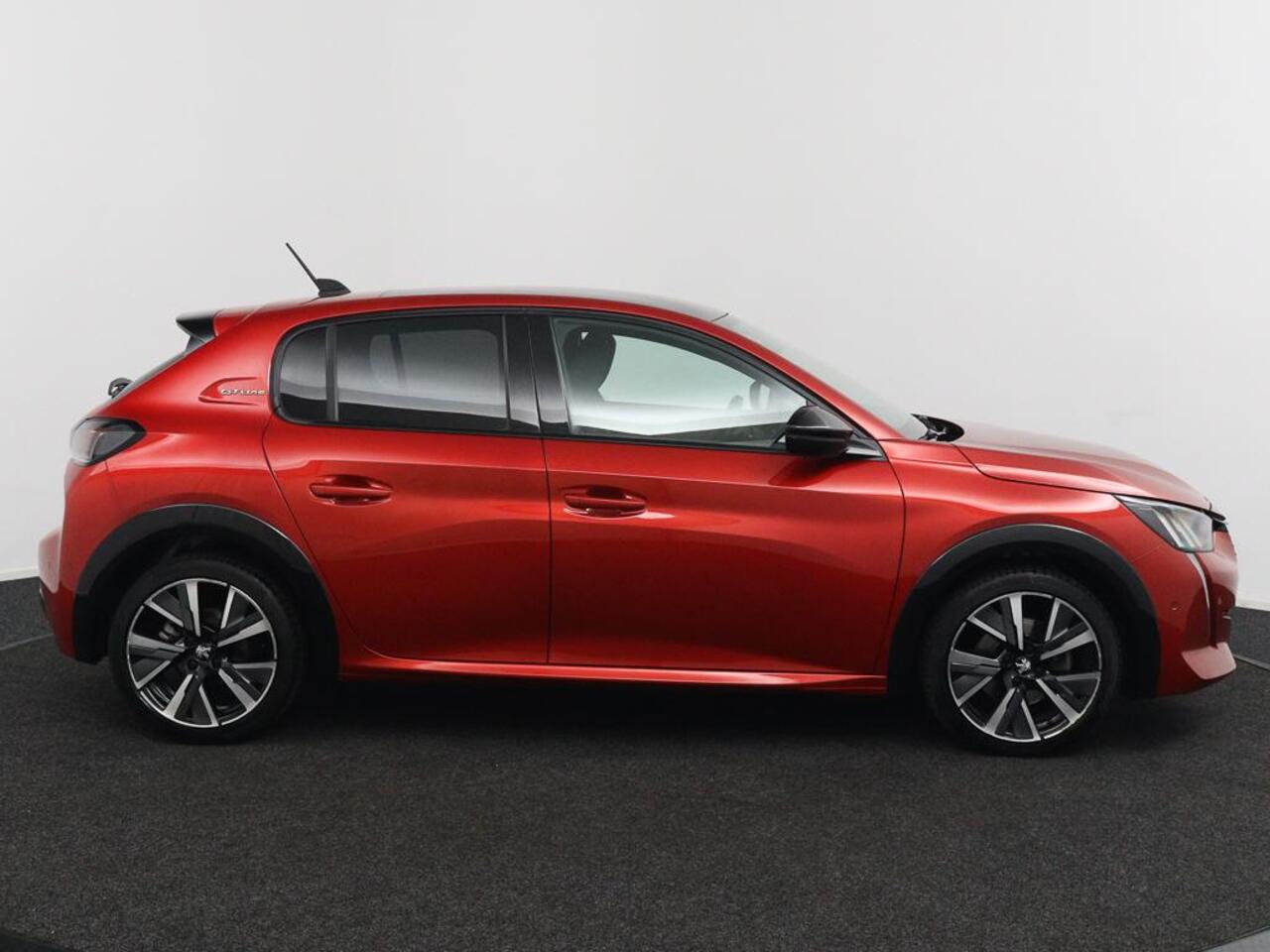 Peugeot 208 1.2 PureTech GT-Line*ACC*PANO*CARPLAY*ECC*CAM*LED*