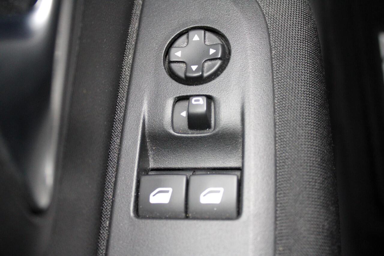 Peugeot 208 1.2 PureTech Active Applecarplay/Androidauto, Parkeersensoren achter, Cruise control