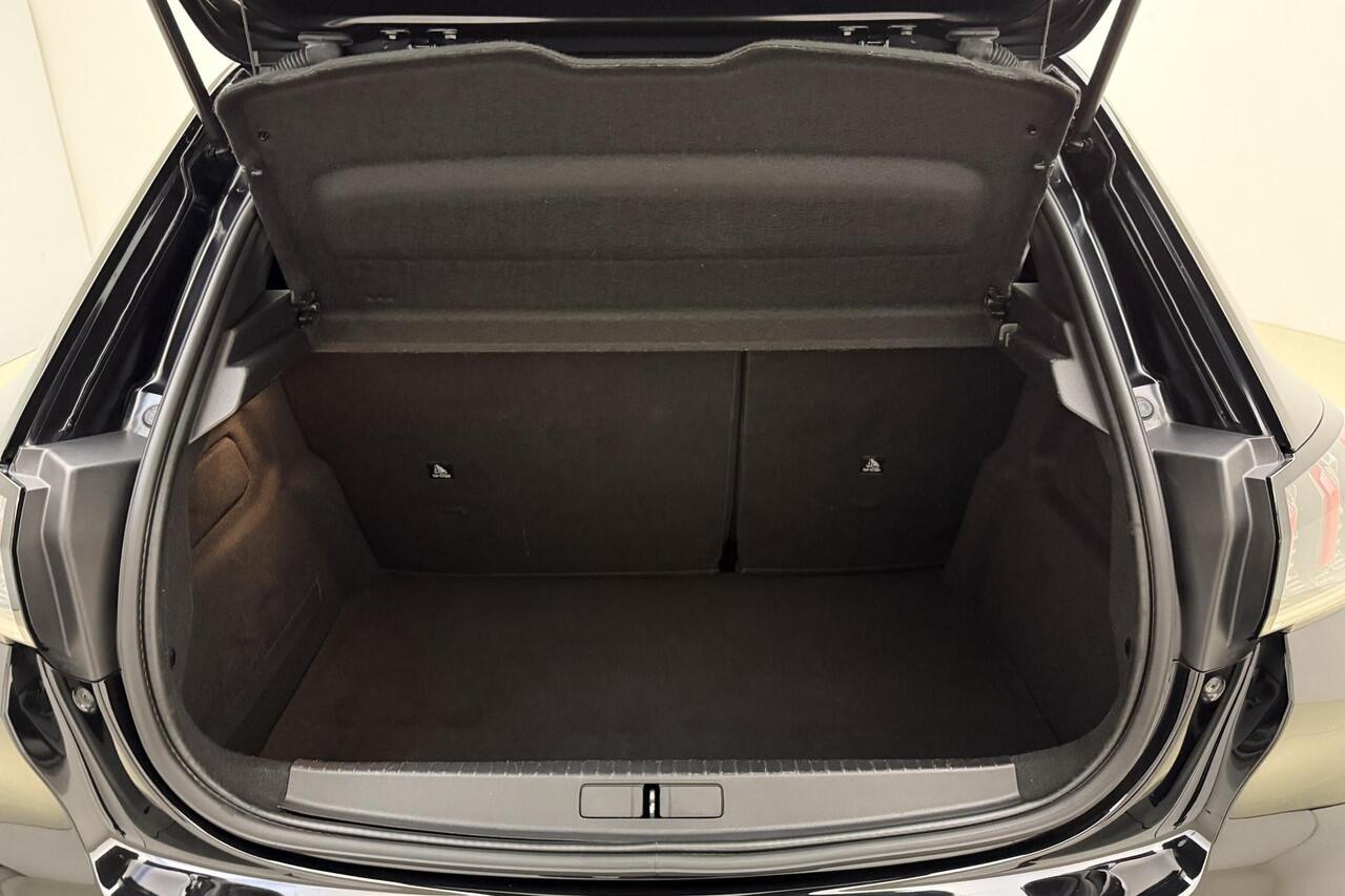 Peugeot 208 1.2 Turbo 100pk Blue Lease Allure | Navigatie | Camera | Trekhaak | Climate control | Cruise control | Lichtmetalen velgen | parkeersensoren