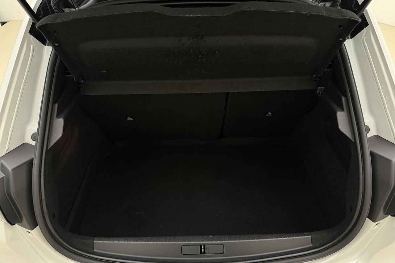 Peugeot 208 1.2 PureTech GT-Line | Achteruitrijcamera | Apple carplay/ Android auto | Keyless entry | Cruise control | Lichtmetalen velgen 17'' |