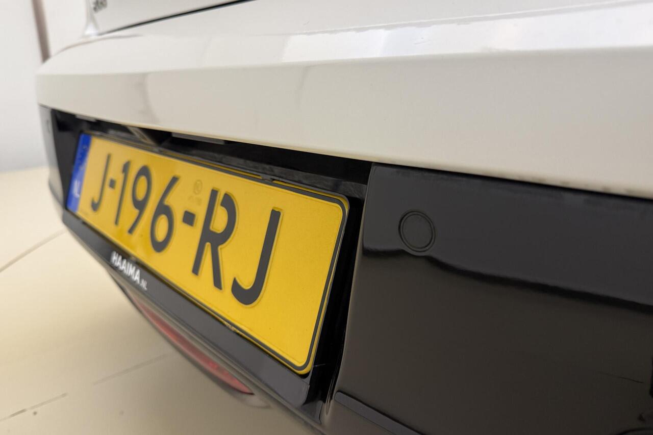 Peugeot 208 1.2 PureTech GT-Line | Achteruitrijcamera | Apple carplay/ Android auto | Keyless entry | Cruise control | Lichtmetalen velgen 17'' |