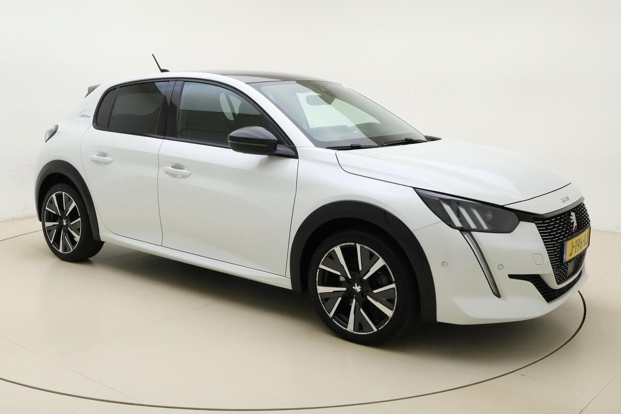 Peugeot 208 1.2 PureTech GT-Line | Achteruitrijcamera | Apple carplay/ Android auto | Keyless entry | Cruise control | Lichtmetalen velgen 17'' |