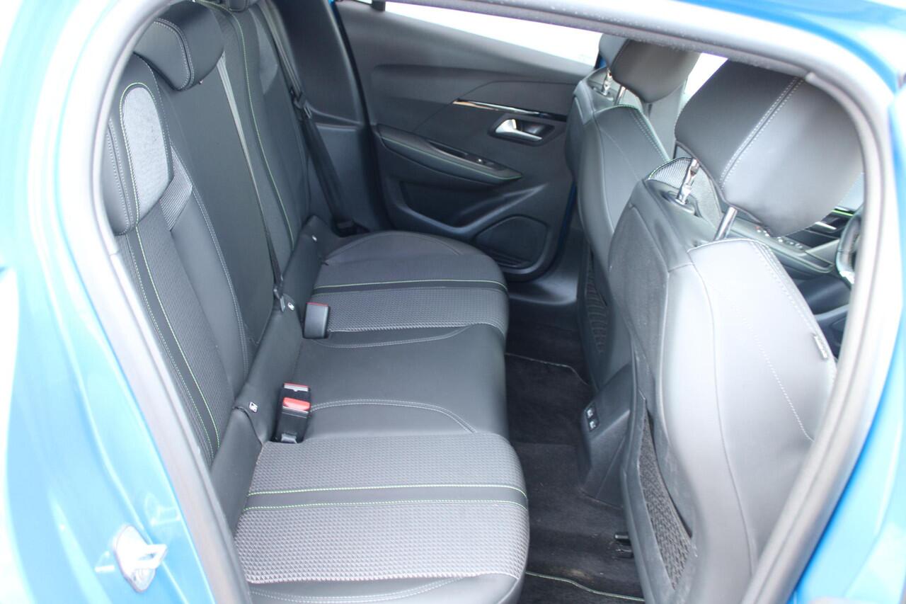 Peugeot 208 1.2 PureTech GT-Line Airco Navi Camera Carplay Dealer onderhouden Nieuwstaat