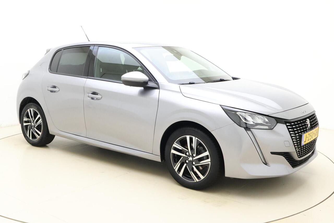 Peugeot 208 1.2 PureTech Blue Lease Allure 100 PK | Handgeschakeld | Camera | Parkeersensor | Cruise Control | Navigatie | Mirror Screen | Start/stop | Licht Metalen Velgen