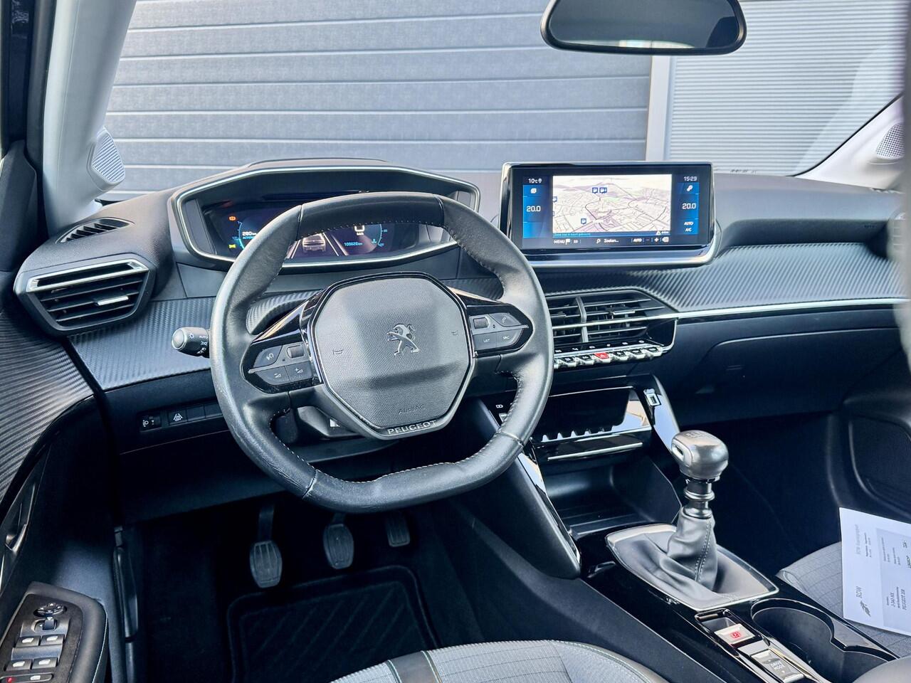 Peugeot 208 1.2/ 101 PK Allure LED/ Camera/ BTW/ PDC V+A/ 1e eigenaar/ Nieuwe riem/ NAP