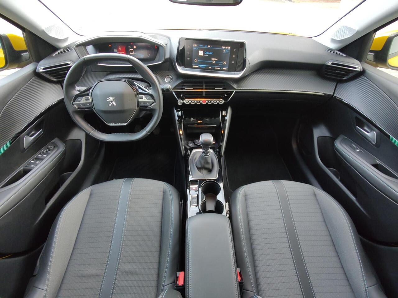 Peugeot 208 1.2 PureTech Allure 100PK Panoramadak Led Navi-Carplay Cruise-Adaptiv 360-Camera