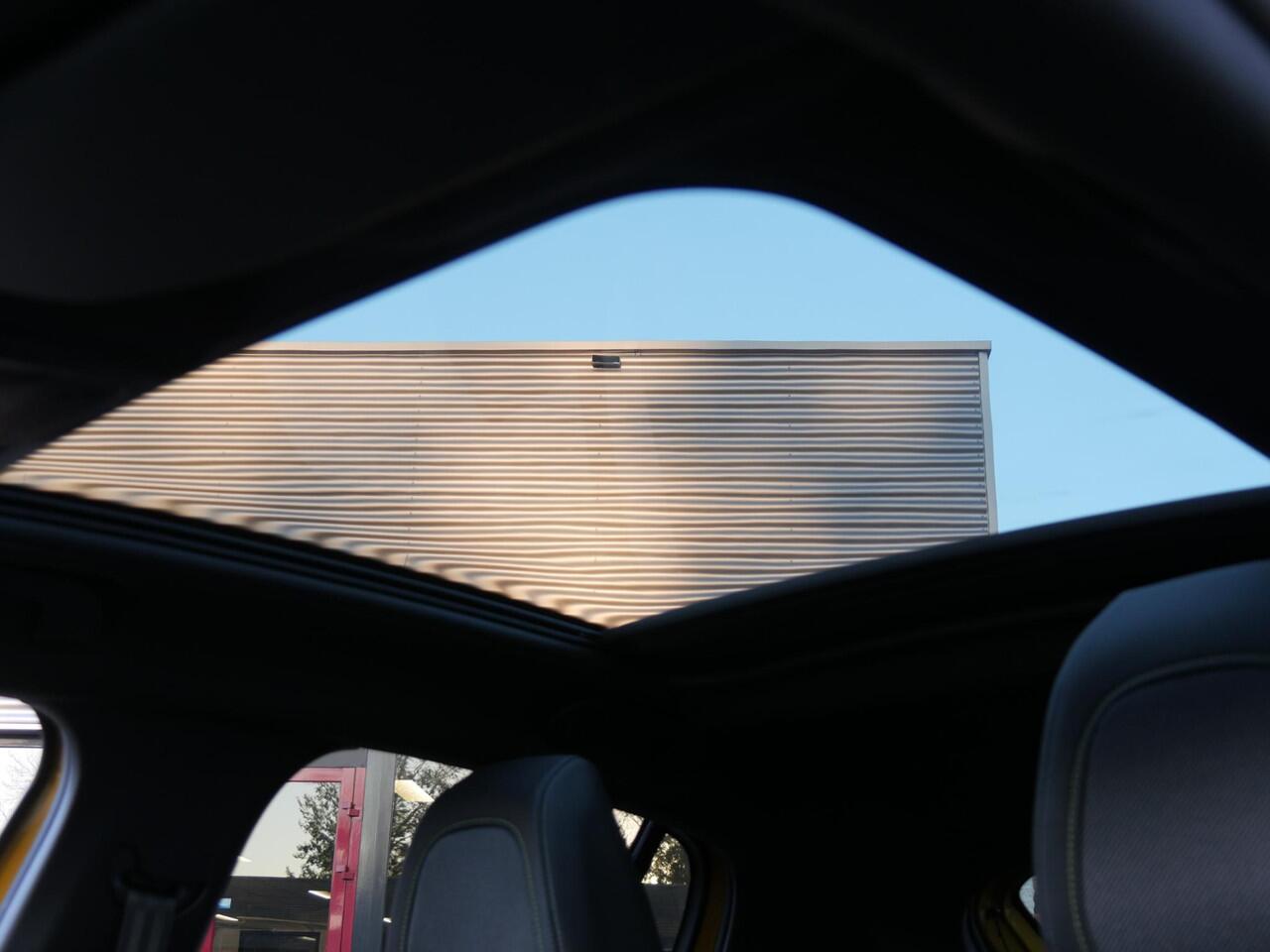 Peugeot 208 1.2 GT-LINE/ PANORAMADAK/ KEYLESS/ NL-AUTO VAN 1STE EIGENAAR