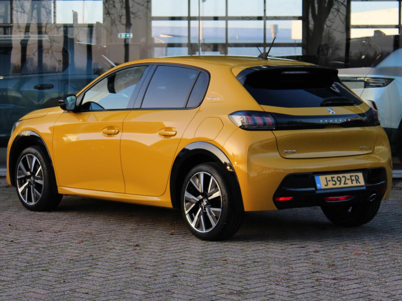 Peugeot 208 1.2 PT GT-Line | Camera / Climate / Stoelverw.