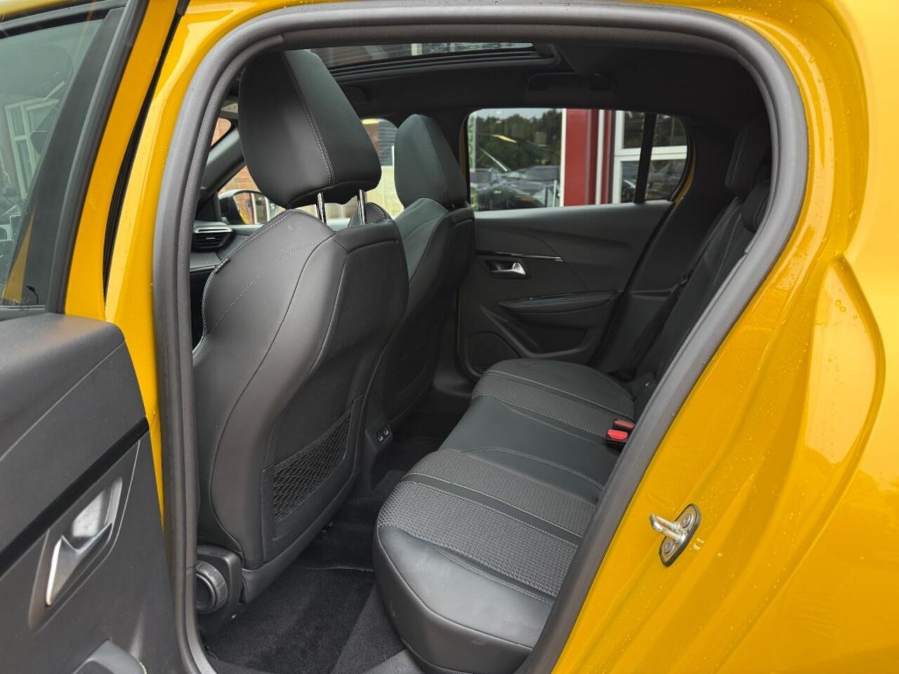 Peugeot 208 1.2 PURETECH GT-LINE SLECHTS 56.027 KM!! PANO/AIRCO/NAVI/ENZ.