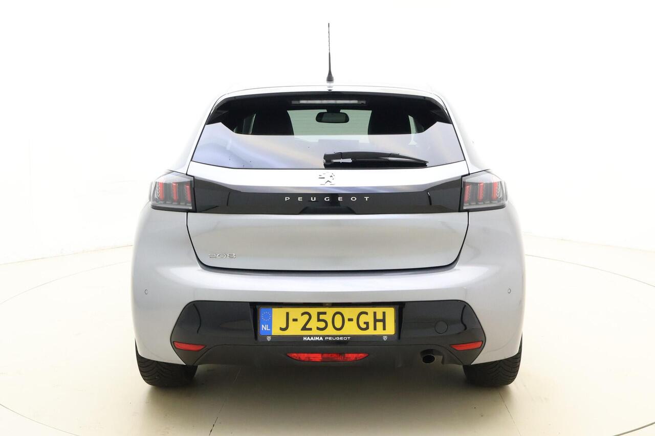 Peugeot 208 1.2 PureTech Blue Lease Allure 100 PK | Handgeschakeld | Camera | Parkeersensor | Cruise Control | Navigatie | Mirror Screen | Start/stop | Licht Metalen Velgen