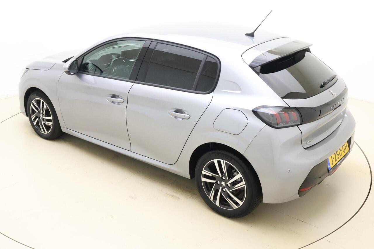Peugeot 208 1.2 PureTech Blue Lease Allure 100 PK | Handgeschakeld | Camera | Parkeersensor | Cruise Control | Navigatie | Mirror Screen | Start/stop | Licht Metalen Velgen