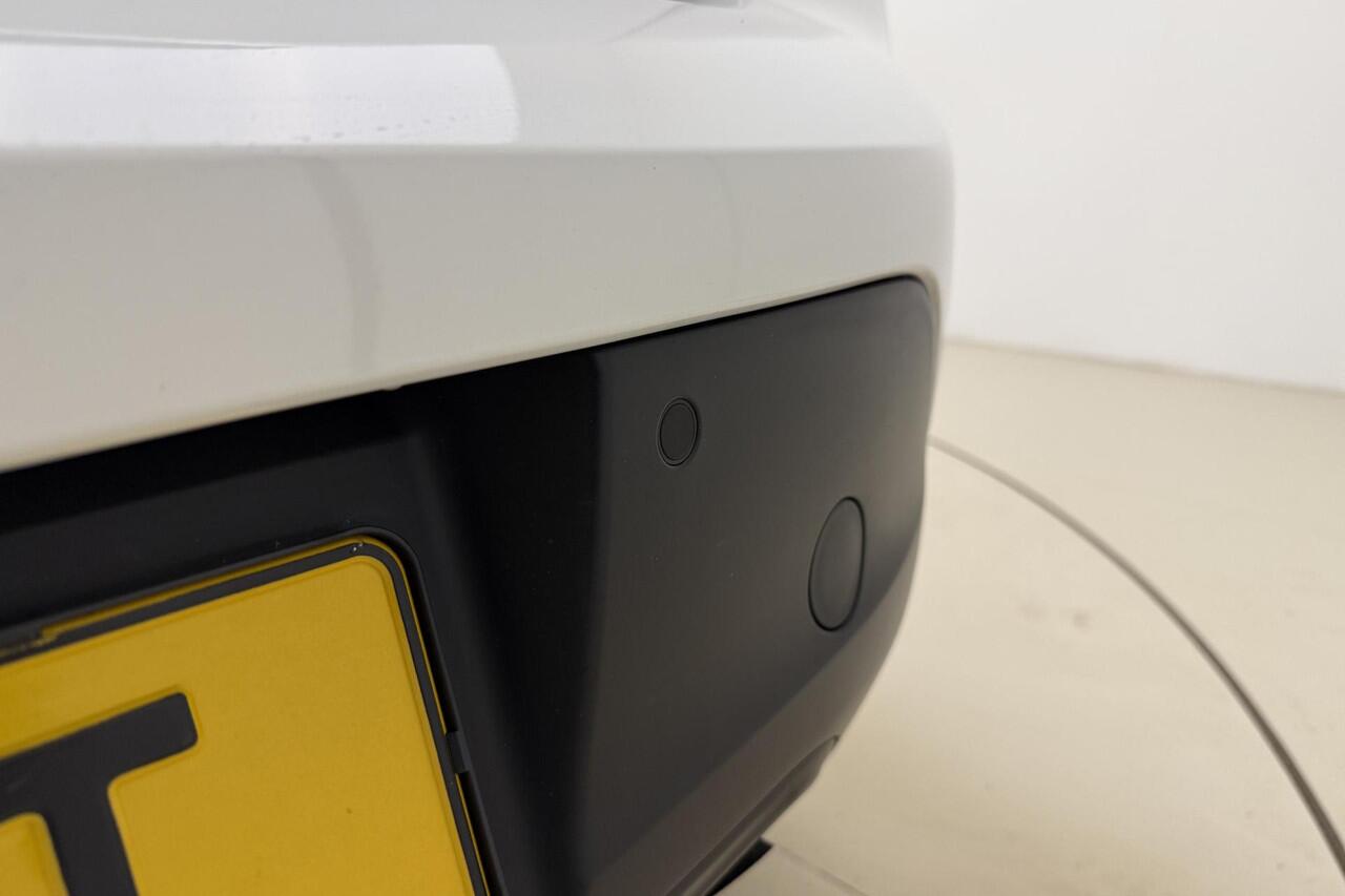 Peugeot 208 1.2 PureTech Blue Lease Active 75 PK | Handgeschakeld | Airco | Navigatie | Parkeersensor | Cruise Control | Licht Metalen Velgen | Camera | 1e eigenaar