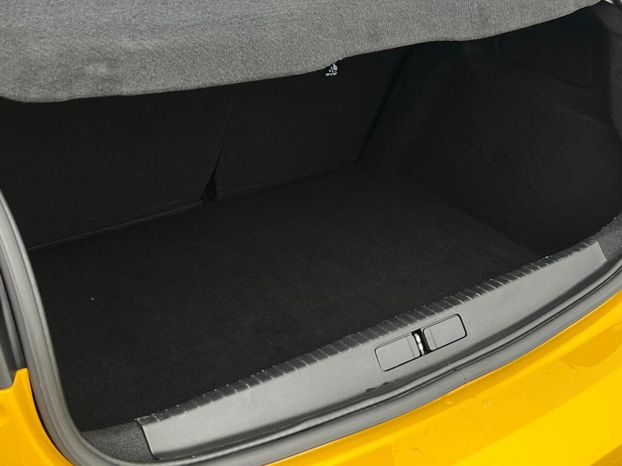 Peugeot 208 1.2 PureTech GT-Line NL-AUTO | PANODAK | CAMERA