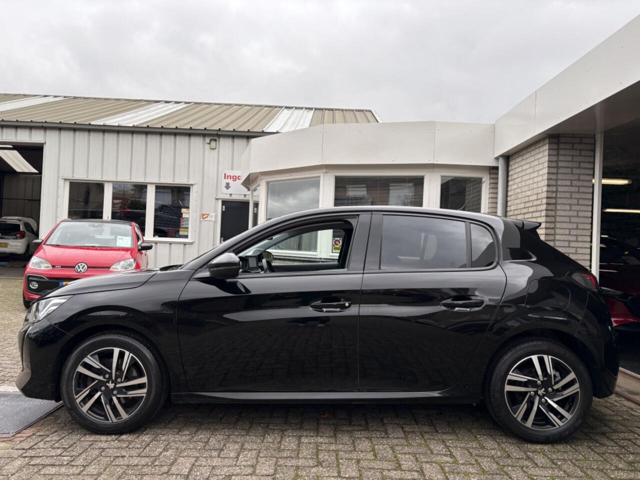 Peugeot 208 1.2 100pk Allure Pack Leder / Panodak