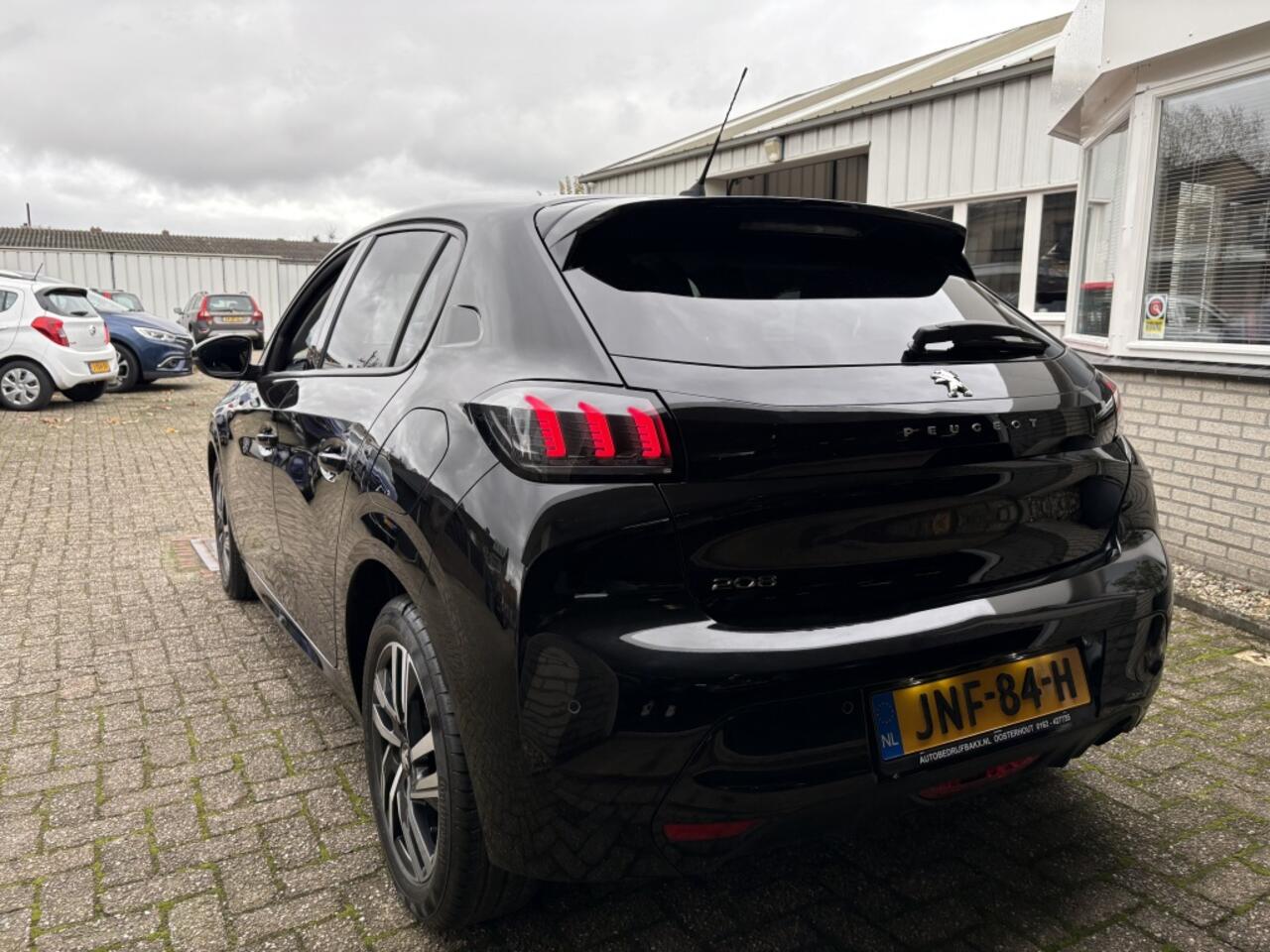 Peugeot 208 1.2 100pk Allure Pack Leder / Panodak