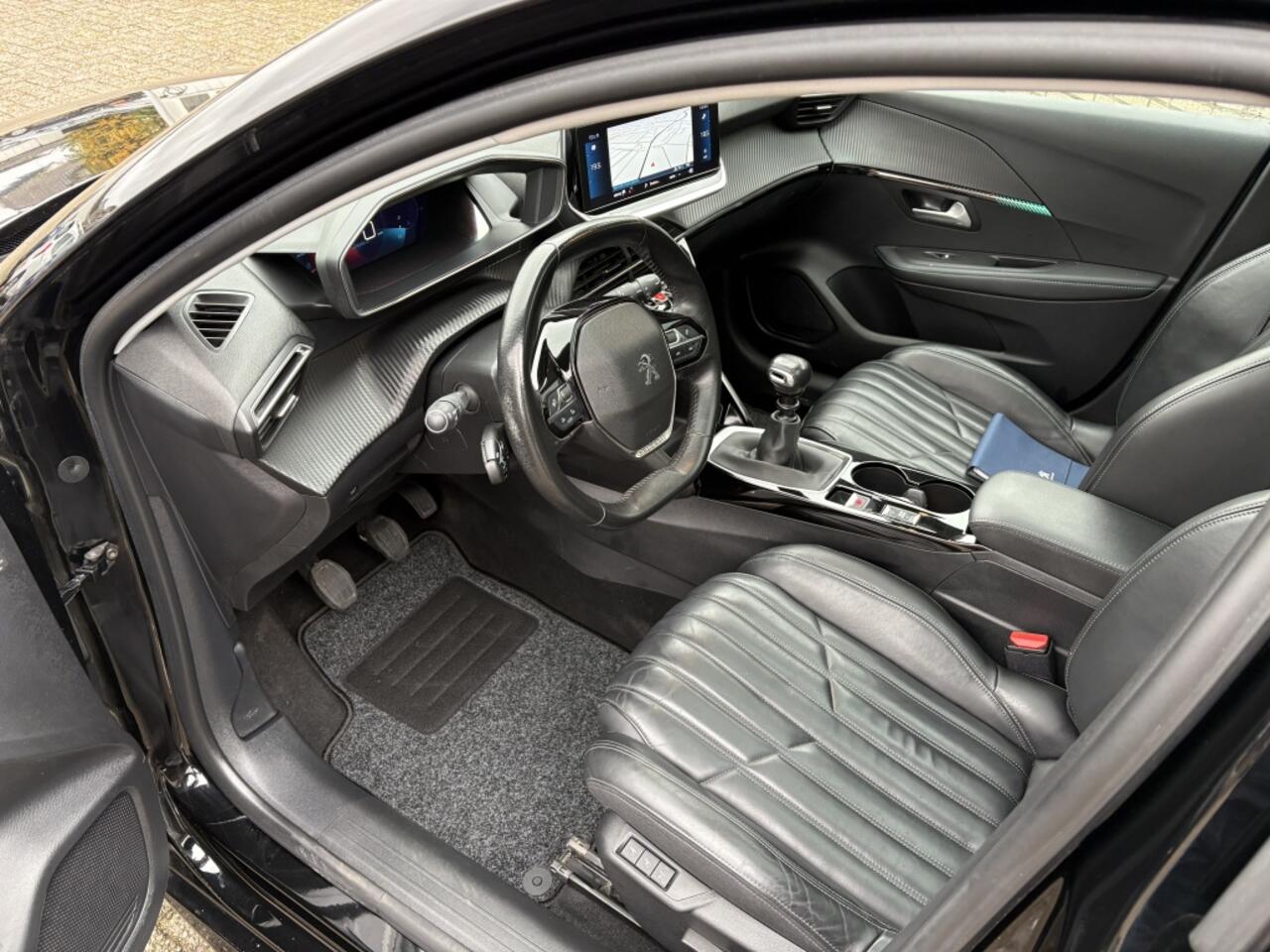 Peugeot 208 1.2 100pk Allure Pack Leder / Panodak