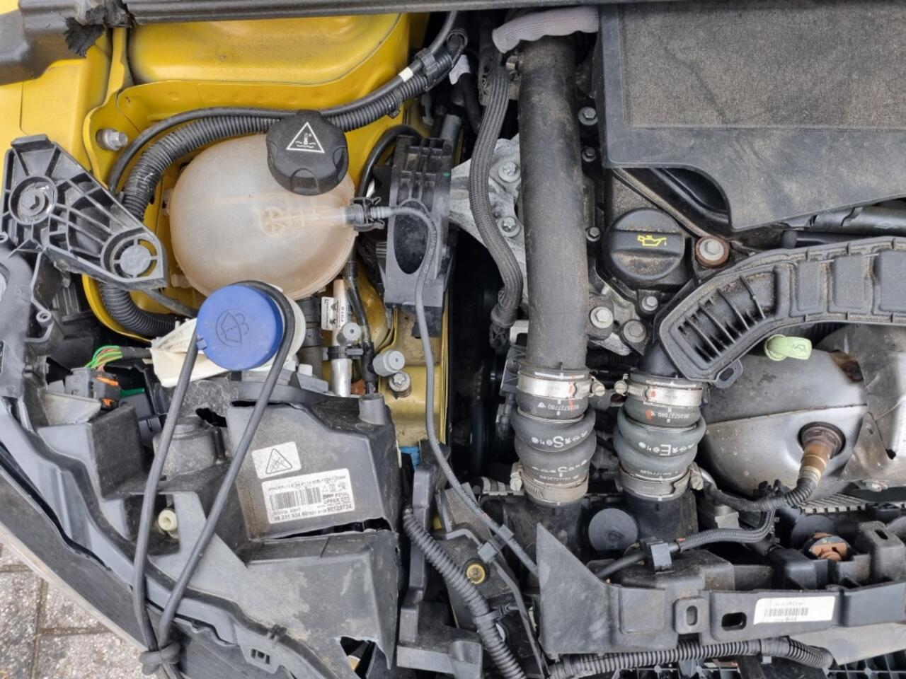 Peugeot 208 1.2 PureTech GT-Line Pano Led