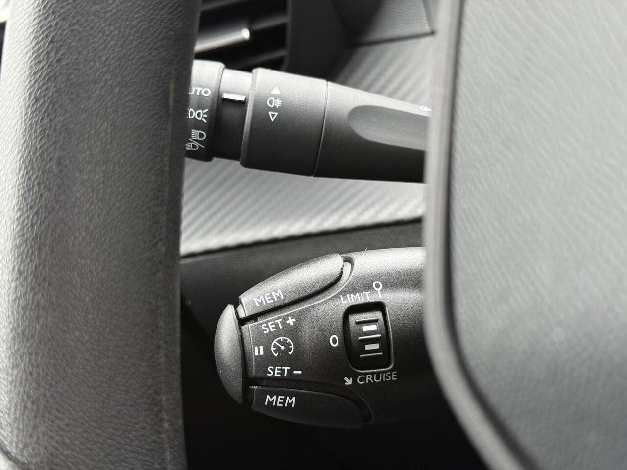 Peugeot 208 1.2 PureTech Like 1e Eigenaar,Airco,Cruise,Weinig Km,Zeer Zuinig,Apk tot 07-2027