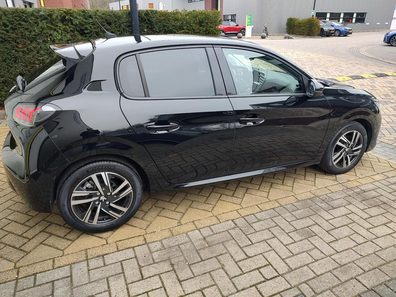 Peugeot 208 1.2 PureTech GT Allure Panoramadak Led 360-Camera Stoelverwarming Carplay Navi