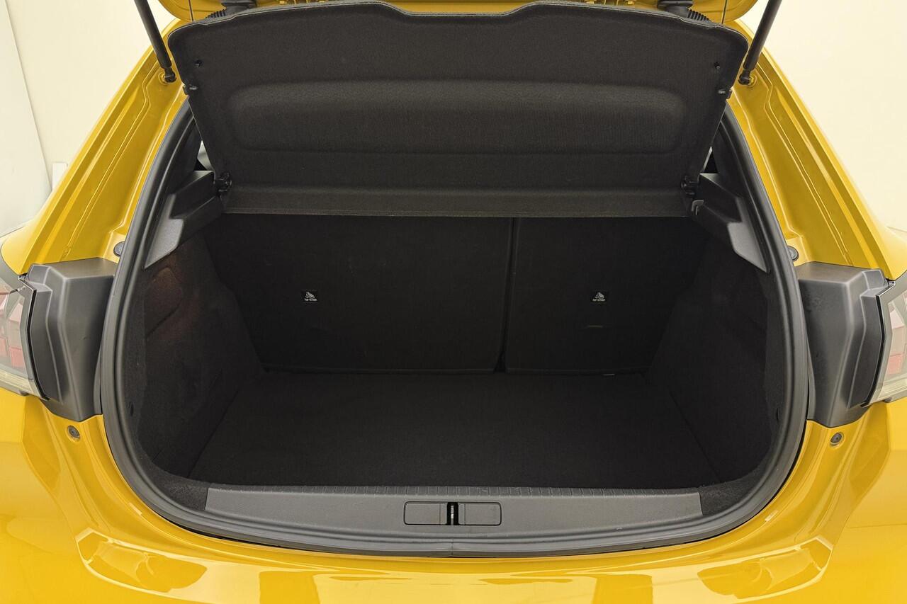 Peugeot 208 1.2 Active | Airco | Navigatie | LED koplampen | Cruise Control | Apple Carplay/Android Auto | Parkeersensoren achter