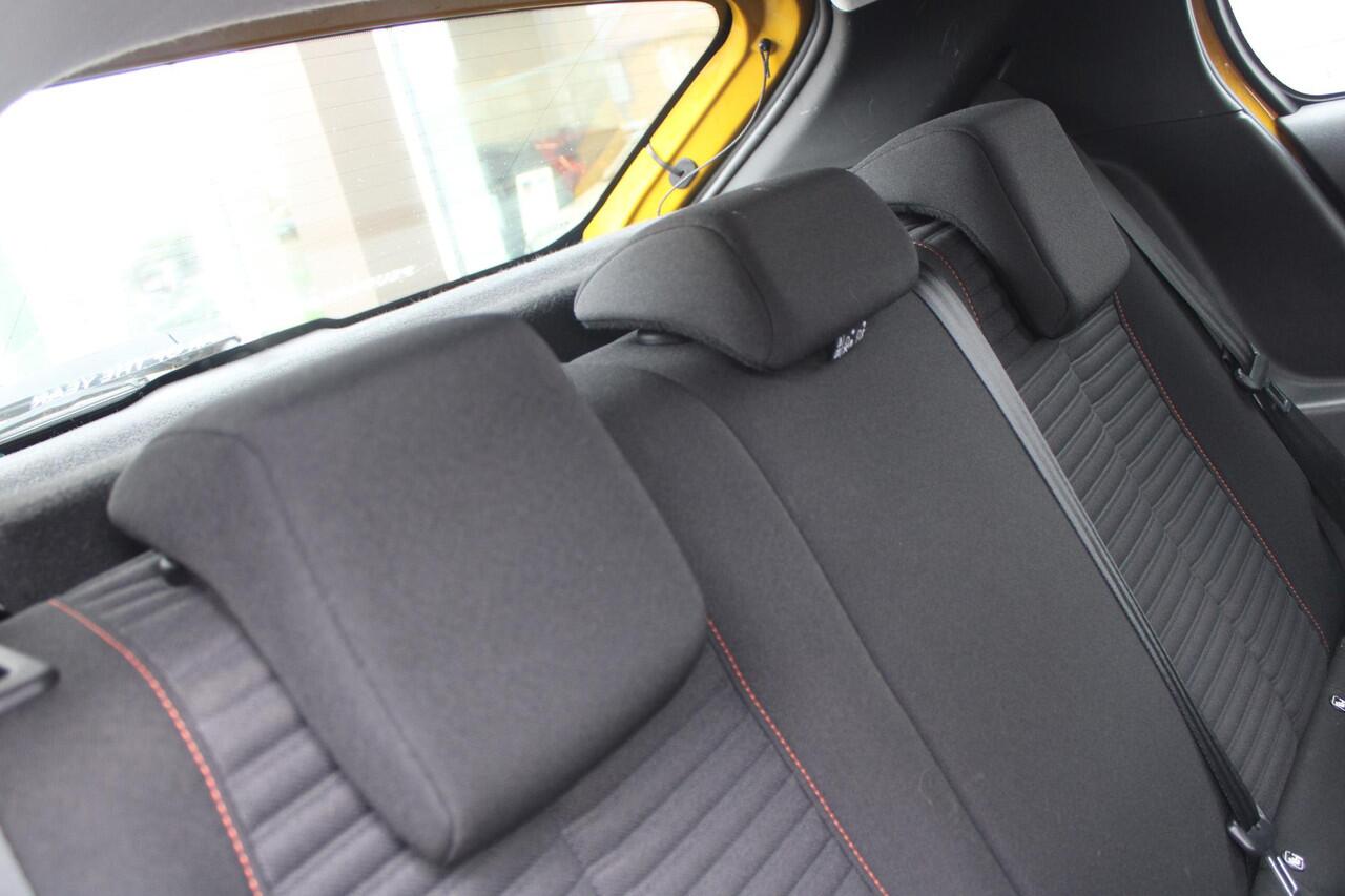 Peugeot 208 1.2 PureTech Active Airco Navi Carplay DAB Dealer onderhouden