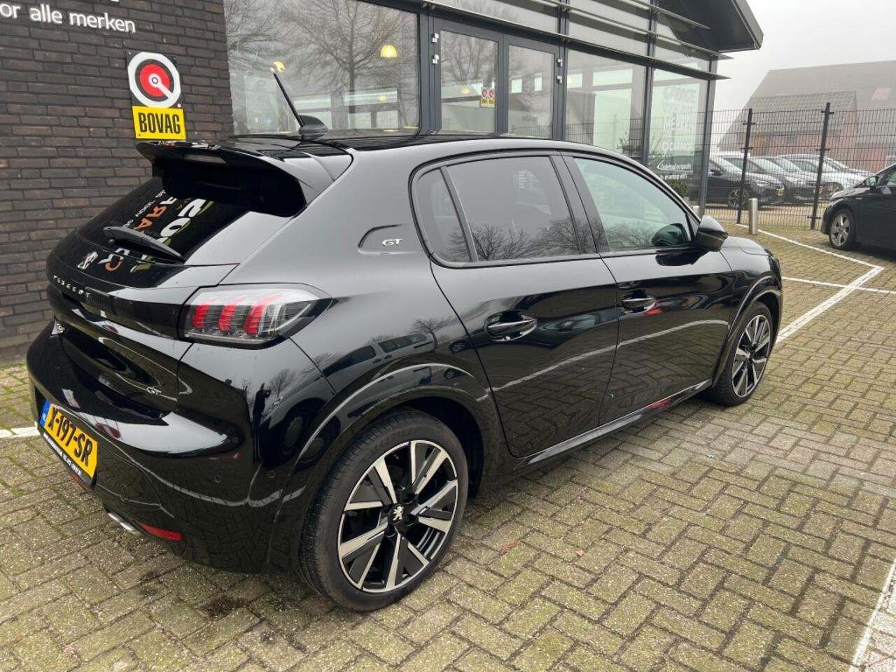 Peugeot 208 1.2 PURETECH GT PACK