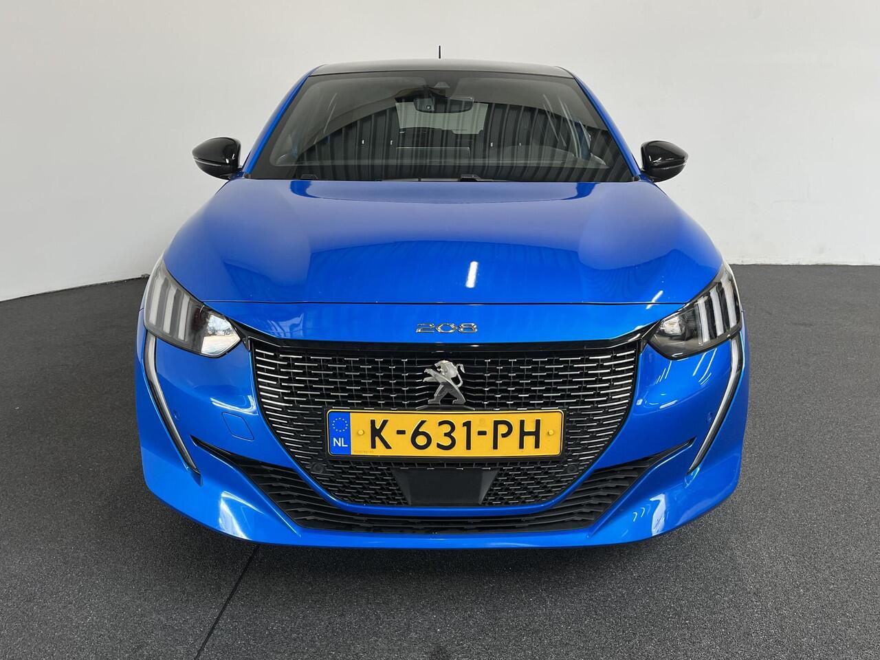 Peugeot 208 1.2 PureTech 100pk GT Panorama dak Navigatie Camera Lichtmetalen Velgen 17" Extra Getint Glas Led Dab Cruise control