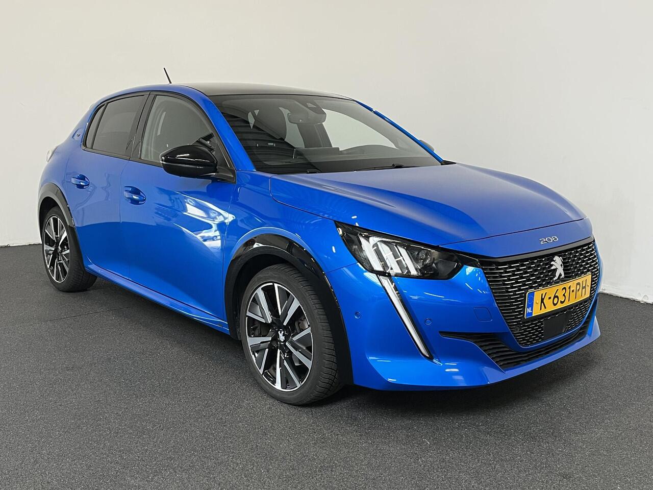 Peugeot 208 1.2 PureTech 100pk GT Panorama dak Navigatie Camera Lichtmetalen Velgen 17" Extra Getint Glas Led Dab Cruise control