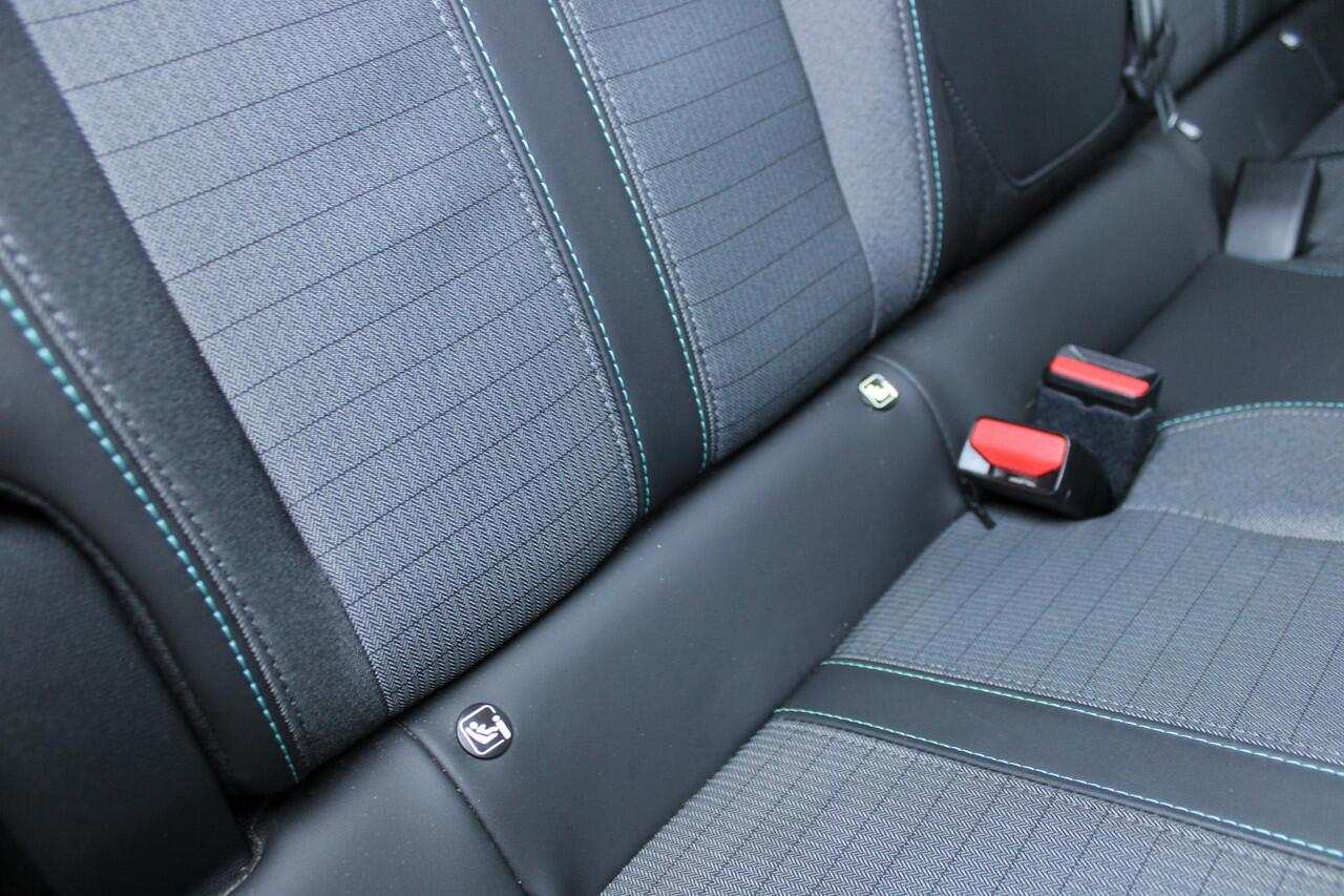 Peugeot 208 1.2 PureTech 100pk Allure Pack Automaat EAT8 Airco Carplay 1e eigenaar