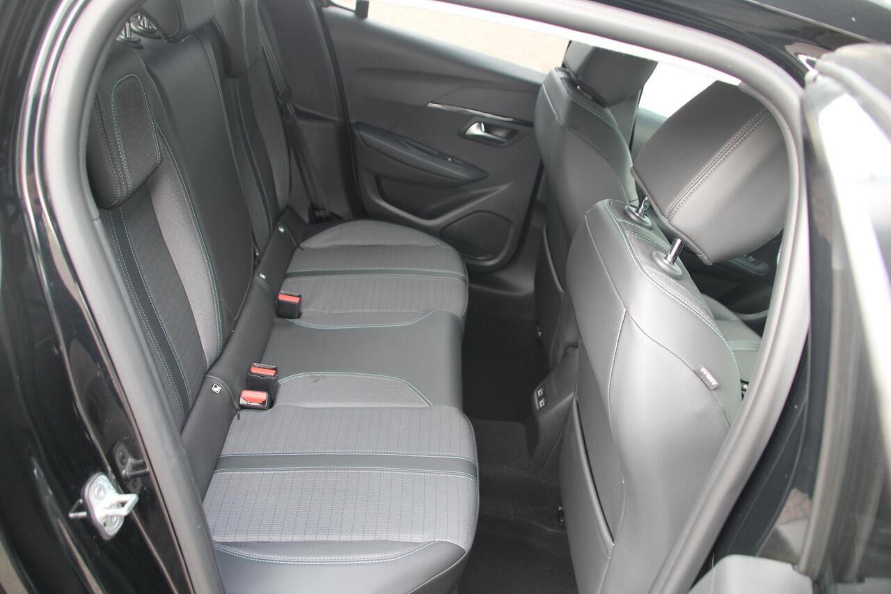 Peugeot 208 1.2 PureTech 100pk Allure Pack Airco Camera Carplay